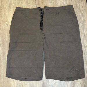 Hang Ten Grey Stripped Shorts Size 32